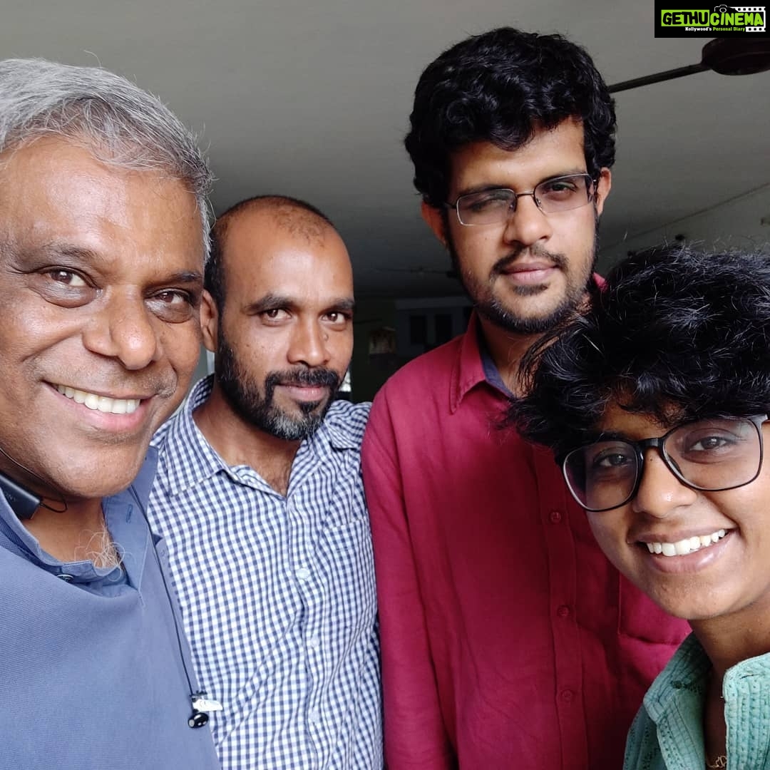 Ashish Vidyarthi Instagram - Adding voice to one special picture.. #adhoandhaparavaipola Chennai, India