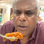 Ashish Vidyarthi Instagram – कुछ खट्टी कुछ मीठी जिंदगी का आस्वाद लिया जाए 
#DoMoreWithLife
#natthu #chaat #khattameetha #reels #reelkarofeelkaro #reelitfeelit #reelsinstagram #papdichaat #bhallapapdi #bhallapapdichaat #delhi #trending #remix #viral