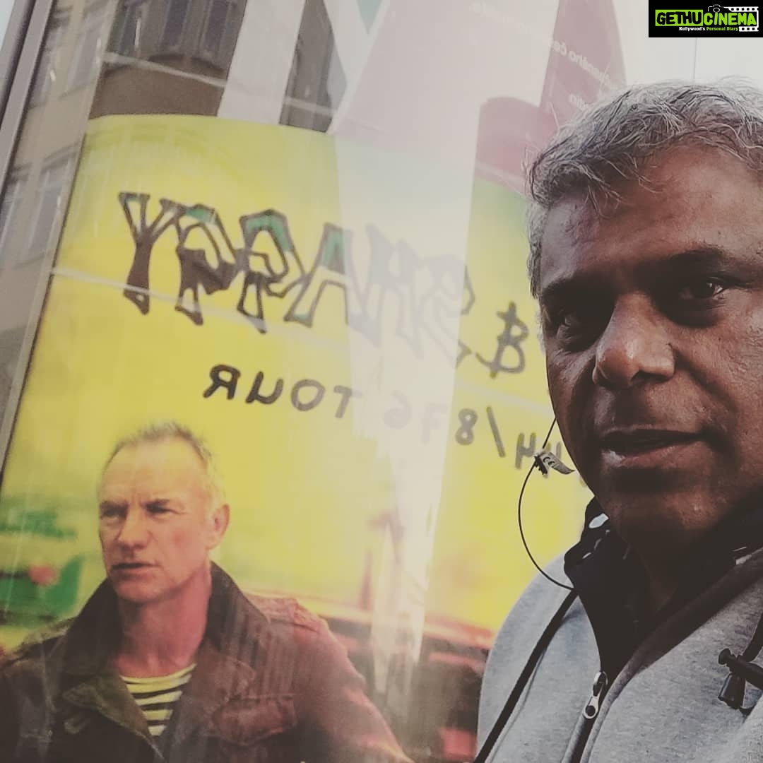 Ashish Vidyarthi Instagram - Th sting in town.. Cacao Prague