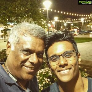 Ashish Vidyarthi Instagram - Moments... @arthv15 Cupertino, California