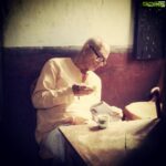 Ashish Vidyarthi Instagram – The morning read, over tea and toast.. Favorite cabin.. A century old hangout for intellectuals on College street.. North Kolkata.