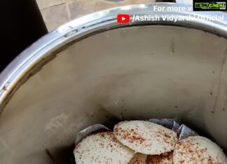 Ashish Vidyarthi Instagram - Karam Idli at Varalakshmi Tiffins, Guntur #DoMoreWithLife #karamidli #guntur #varalakshmitiffins #tiffins #breakfast #idli #idlichutney #reels #reel #food #southindia #india #reelitfeelit #remix