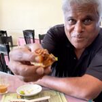 Ashish Vidyarthi Instagram – Kheema pav and Bun maska😌 @iranicafe Pune
 #DoMoreWithLife
#kheema #bunmaska #iranichai #iranitea #iranicafe #kheemapav #reels #reelinstagram #maharashtra #reelitfeelit #reelkarofeelkaro #trending #viral #food #foodie #foodporn #yummy #tasty #remix