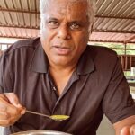 Ashish Vidyarthi Instagram - Kharda(Thecha 🌶🥵)mutton soup at Jagdamba hotel Pune #DoMoreWithLife #reels #jagdambahotel #pune #food #muttonstock #muttonsoup #spicyfood #spicy #foodie #actor #reelkarofeelkaro #reelitfeelit #trending #viral #reelsinstagram #maharashtra #muttonthali