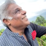 Ashish Vidyarthi Instagram - खुशनसीब है कि अब भी भीग सकता है तू... आसमान में काले बादल देखकर, मुस्करा सकता है तू.. बढ़े चल मुसाफिर तूफान से ना डर... ज़िन्दगी का हिस्सा है यह , दिल को Ummeed से भर कर रख तू #domorewithlife #instamood #instamorning #reelitfeelit #reelkarofeelkaro #instareels #pune #maharashtra #rain #ashishvidyarthi #motivation #ummeed #travel #clouds #zindagi #trending #trend #viral #remix #like #share #mondaymotivation #hustle #life #love #friends #traveller