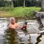 Ashish Vidyarthi Instagram - Lets get wet with life… चलो जिंदगी में भीगते है 🏝🌊 #instagood #instatravel #reels #reelsinstagram #kerala #keralagram #keralavibes #pallakad #kollengode #nature #beauty #love #friends #reelkarofeelkaro #reelitfeelit #ashishvidyarthi #instareels #trending #trend #swim #water #pond #instadaily #instamorning #manikemagehithe #sunrise #share #remix #DoMoreWithLife
