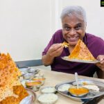 Ashish Vidyarthi Instagram - Breakfast at Ram Ashray 🤤 #mysoredosa #idli #dosa #uttapam #breakfast #favouritefood Ram Ashraya
