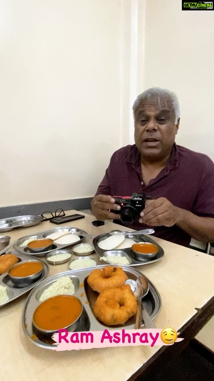 Ashish Vidyarthi Instagram - Breakfast at Ram Ashray🤤 #DoMoreWithLife #instafood #instagood #breakfast #food