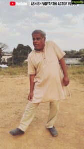 Ashish Vidyarthi Instagram - Caption this 😉🕺
Love, cheers and warm regards to the super talented ❤️ @alluarjunonline 
@thisisdsp @aryasukku 
#srivalli #pushpa #alluarjun #dsp #pushparaj #love #reels #reelinstagram #reelitfeelit #reelkarofeelkaro #allu #ashishvidyarthi #behindthescenes #ashishvidyarthiactorvlogs #bts #trending #viral