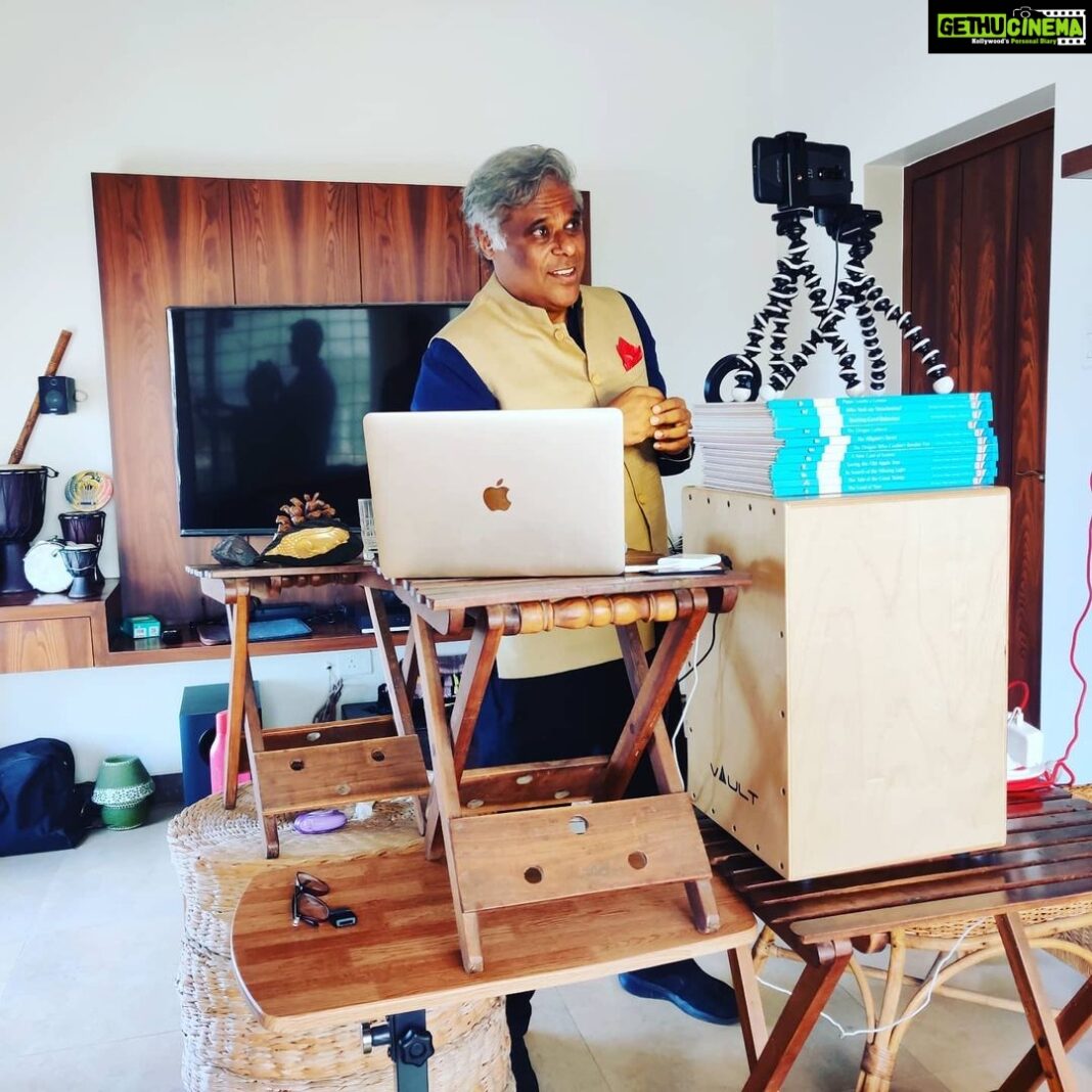Ashish Vidyarthi Instagram - Improvising with the existing... Work will not Stop if we can use everything around us in different ways. Don't miss the Cajon (Pronounced as Kahon,a percussion instrument) & the books on which the cameras are placed.. The Cajon was presented to me last year by piloo...The books were Arth's first Book set.... Brought 15 years back... Memories of yesterday,playing different roles as they prop the Today.. Alshukran Bandhu Alshukran Zindagii ! www.avidminer.com https://www.youtube.com/c/AshishVidyarthiOfficial @arthv15 @piloovidyarthi
