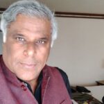 Ashish Vidyarthi Instagram - Hi.. How are you with being disturbed, while in the midst of something really important ? Always used to get my goat... Till I saw, I could look at it, slightly differently.. Do share your thoughts, on how you deal with being disturbed when in the middle of stuff! Alshukran Bandhu.. Alshukran Zindagi