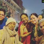 Ashish Vidyarthi Instagram - With Birju Maharaj ji, Saswati di... Memories of childhood with Ma Baba and Kathak kendra.. Alshukran Bandhu.. Alshukran Zindagi Delhi, India