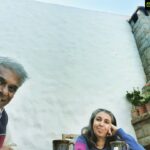 Ashish Vidyarthi Instagram - Coffee and Shupgup at the cottage with buddy Bano.. Met after eons! Chandigarh चंडीगढ़