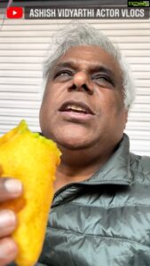 Ashish Vidyarthi Instagram - Bread Pakoda at Raju Tea Stall 📍 

#DoMoreWithLife 

#breakfast #bhopal #bhopal_the_city_of_lakes #breadpakoda #tea #chai #jalebi #samosa #reelsinstagram #reelitfeelit #reelkarofeelkaro #madhyapradesh #friends #friendship