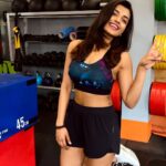 Ashna Zaveri Instagram - Unstoppable 🙌 #thatsavibe #gymreels #mindset #fitness #inspiring @niceandeasyfitness