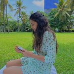 Ashrita Shetty Instagram - Something about sunny days 🌞🦋 📸 : @nupurnagar Colombo, Sri Lanka