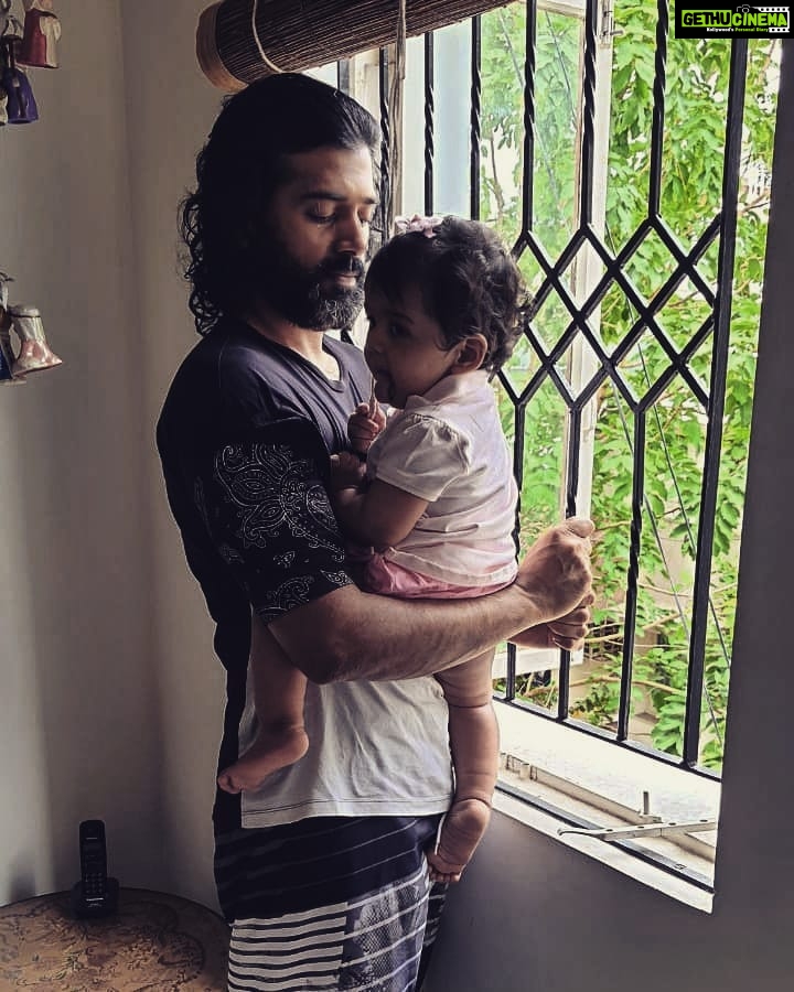 Ashwin Kakumanu Instagram - Beauty & the beast. Babies have this super power of making time pass by so fast. The best thing to happen to me,thanks @sonxemk ❤️ #cloudydays #fathersanddaughters