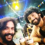 Ashwin Kakumanu Instagram - @arjunchidambaram & I reconnecting and discussing all our work experiences and journeys in this industry, which obviously wouldn't be complete without talking about our great experiences on #mankatha,#vedhalam and #nerkondapaarvai .