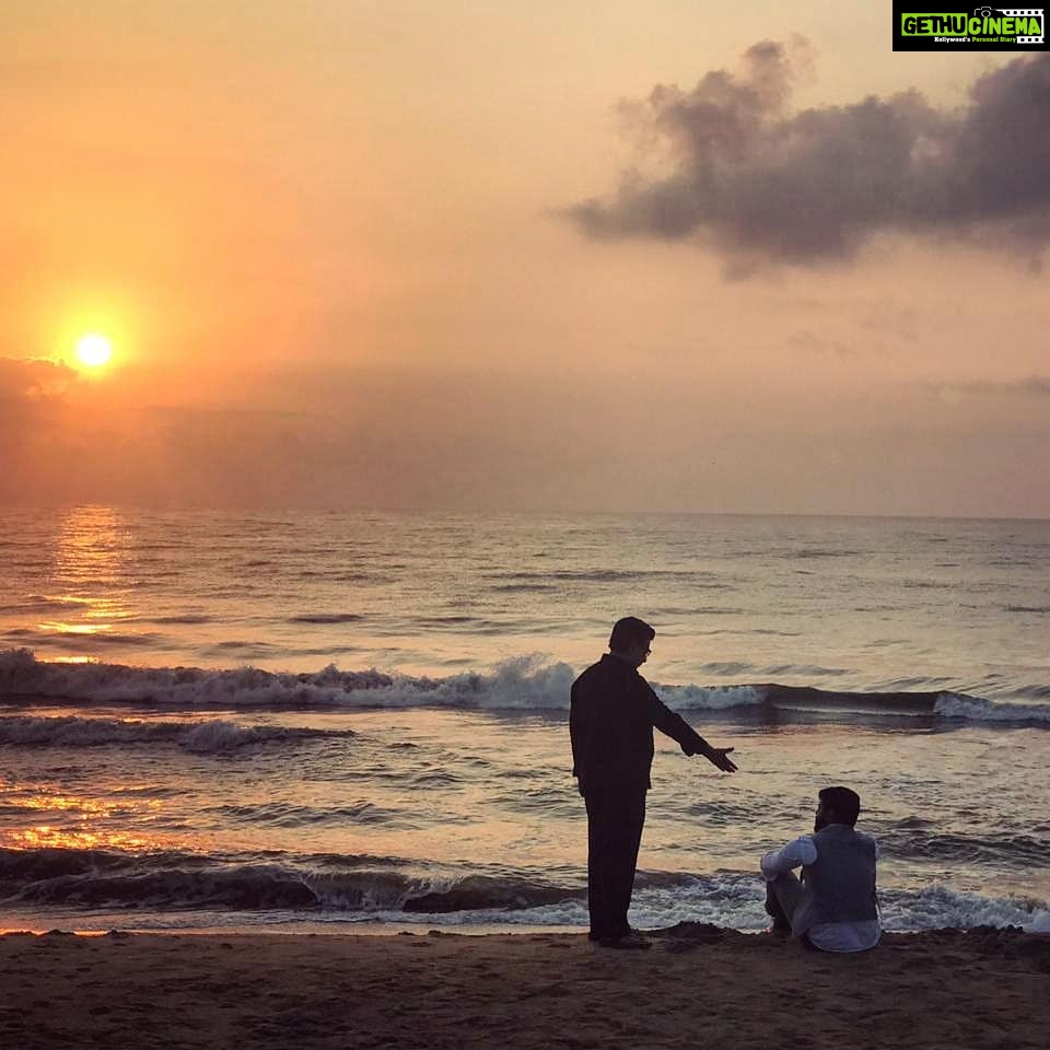 Ashwin Kakumanu Instagram - Shooting the sunrise. Sometimes all you need is a helping hand. #sunrise #beach #silhouette thanks for the photo @preetisingla