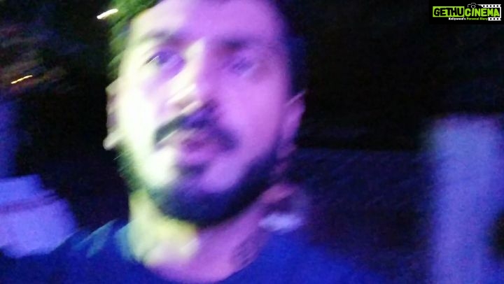 Ashwin Kakumanu Instagram - Found this video of @kpy_gabrella & @aswath_official and me.Our last day at the Om's tattoo studio set, think this was before we started the fight scene 🦇💪 #oreythefeelings @nandhini_js @thesunainaa @viutamil @viuindia #Nilanilaodivaa