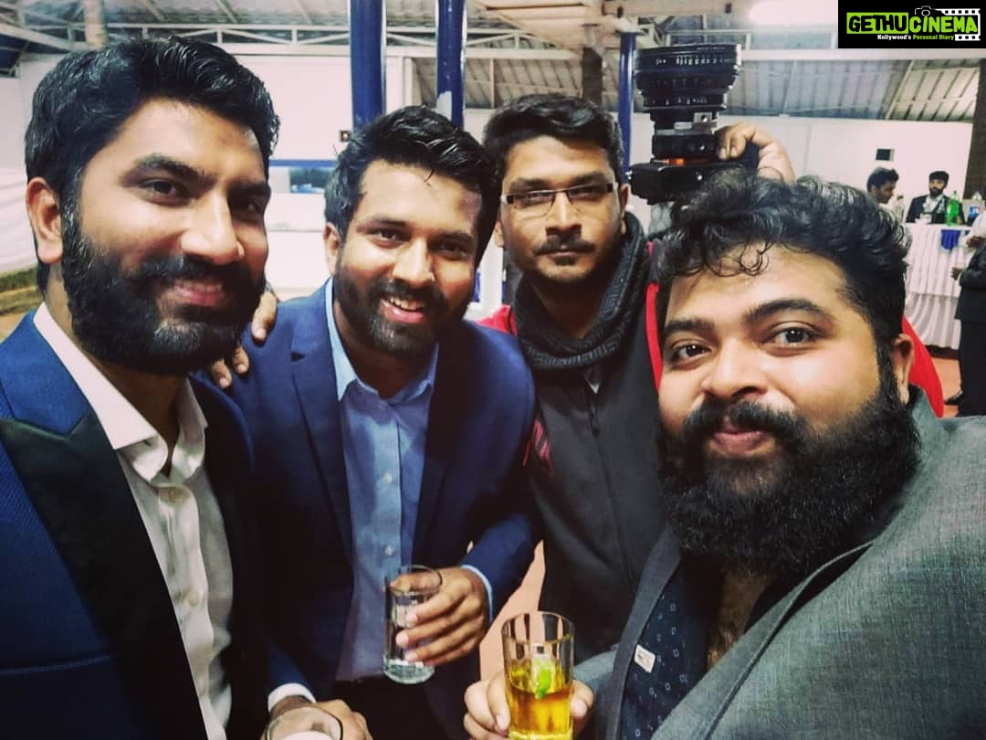 Ashwin Kakumanu Instagram - Last week after a gap of about 10 years directed a short film once again with a 6 man crew deep in the mountains of Coorg. We handled problems that nature and technology were constantly throwing at us and came out on top! Much thanks to the squad that answered the call for adventure and rose up to the challenge.hoping I can show you guys glimpses soon! @svobodha , @infinitepixelz ,@riaz.88 @devdeviah @kabbeholidays