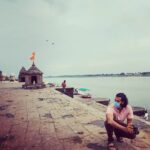 Ashwin Kakumanu Instagram – Posing while shooting in Maheshwar. 📸 @sonyalpha
.
.
.
.
 #ponniyinselvan #shootlife #wanderlust