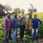 Ashwin Kakumanu Instagram - The camera dept of #ithuvedalamsollumkathai gifted a flower to our dop @robertozazzara. This is what the romantic flower fields of North india does to us. Bringing out our inner @official_shahrukh_khan #tujhedekhatohyehjaanasanam