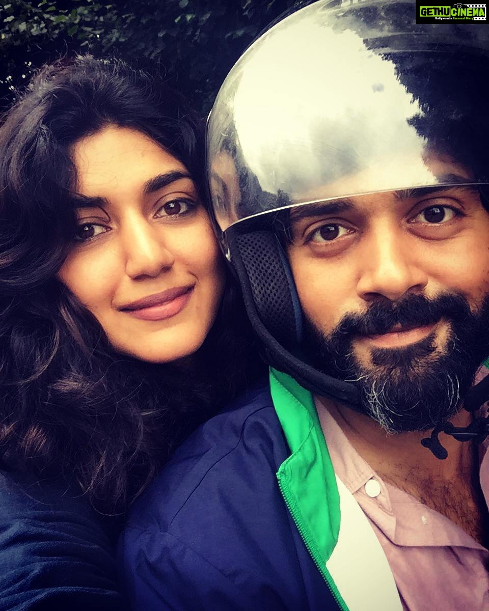 Ashwin Kakumanu Instagram - With the better half in the mountains of Manali 😍