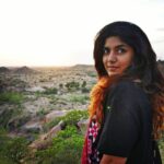 Ashwin Kakumanu Instagram - Took the missus to the shooting spot of #ithuvedalamsollumkathai and we caught the sunset. First time she's coming to a shoot . I wonder if it has to do with a certain guest appearance ;)