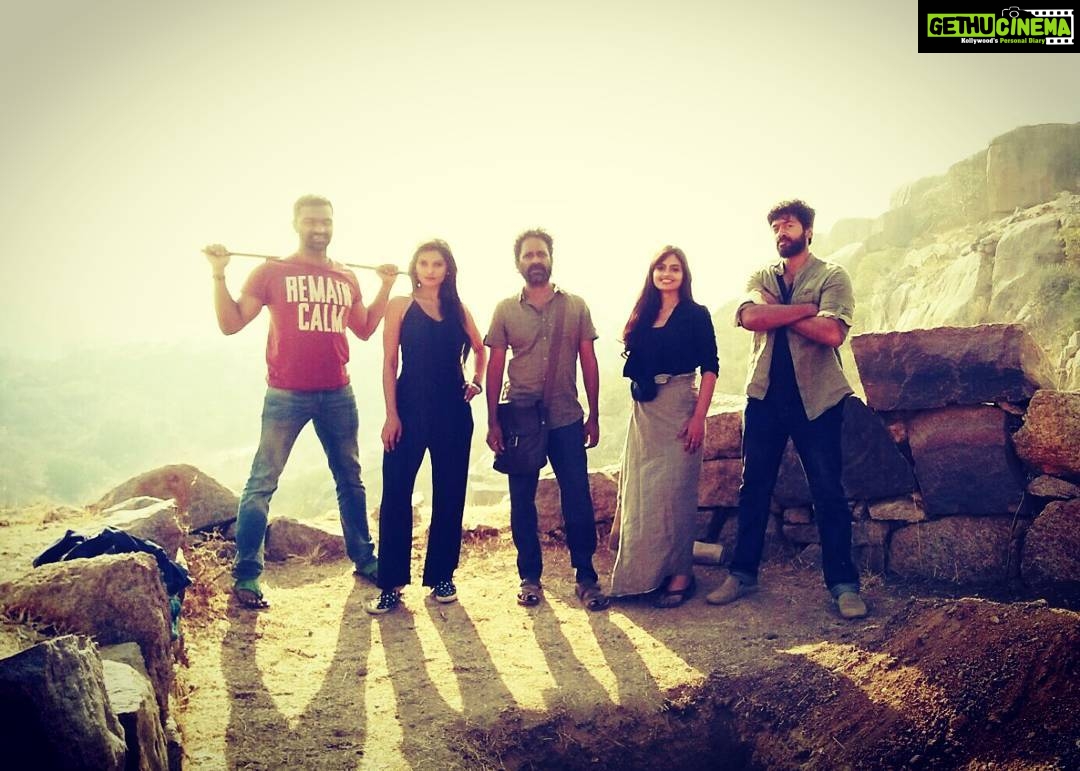 Ashwin Kakumanu Instagram - #ithuvedalamsollumkathai schedule II wrapped up in hyderabad. L-R Agni, kanika, Somu Na, Leslie and me. This movie is going to be one of a kind.