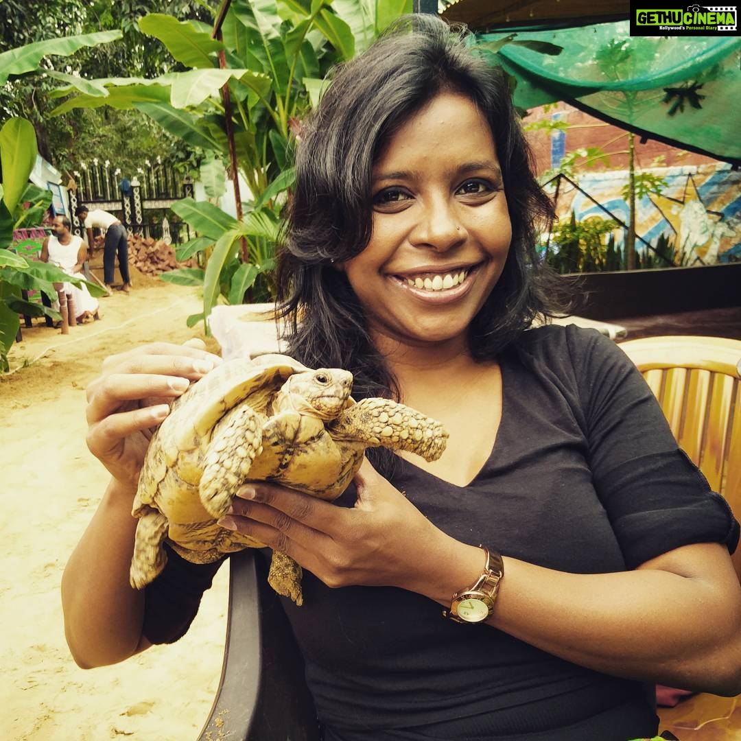 Ashwin Kakumanu Instagram - Our designer @jaya_stylist with a turtle #ithuvedalamsollumkathai