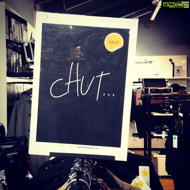 Ashwin Kakumanu Instagram - Saw this sign everywhere in a store..yen ba ippidi asingama thittiringa?? #lostintranslation