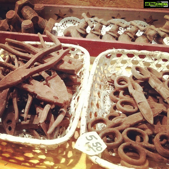 Ashwin Kakumanu Instagram - Chocolates! #nutsandbolts #chocotools