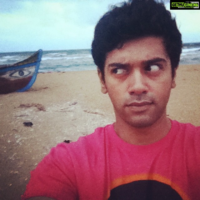 Ashwin Kakumanu Instagram - I feel like somebody's watching me.. #conspiracy #beach #boat #bugeyes