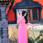Athmiya Instagram - Haaappyy Vijaya Dasmi ❤️🙏 👗& 📷 @remya_akhilesh❤️ @chakitha_designs ❤️ Ernakulathappan Temple Complex