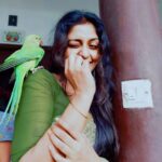 Athmiya Instagram - When we shared some unconditional thoughts 😬🌟🦜❤️ “She decided to free herself,dance into the wind,create a new language..And birds fluttered around her,writing “yes” in the sky..”❤️🦜❤️