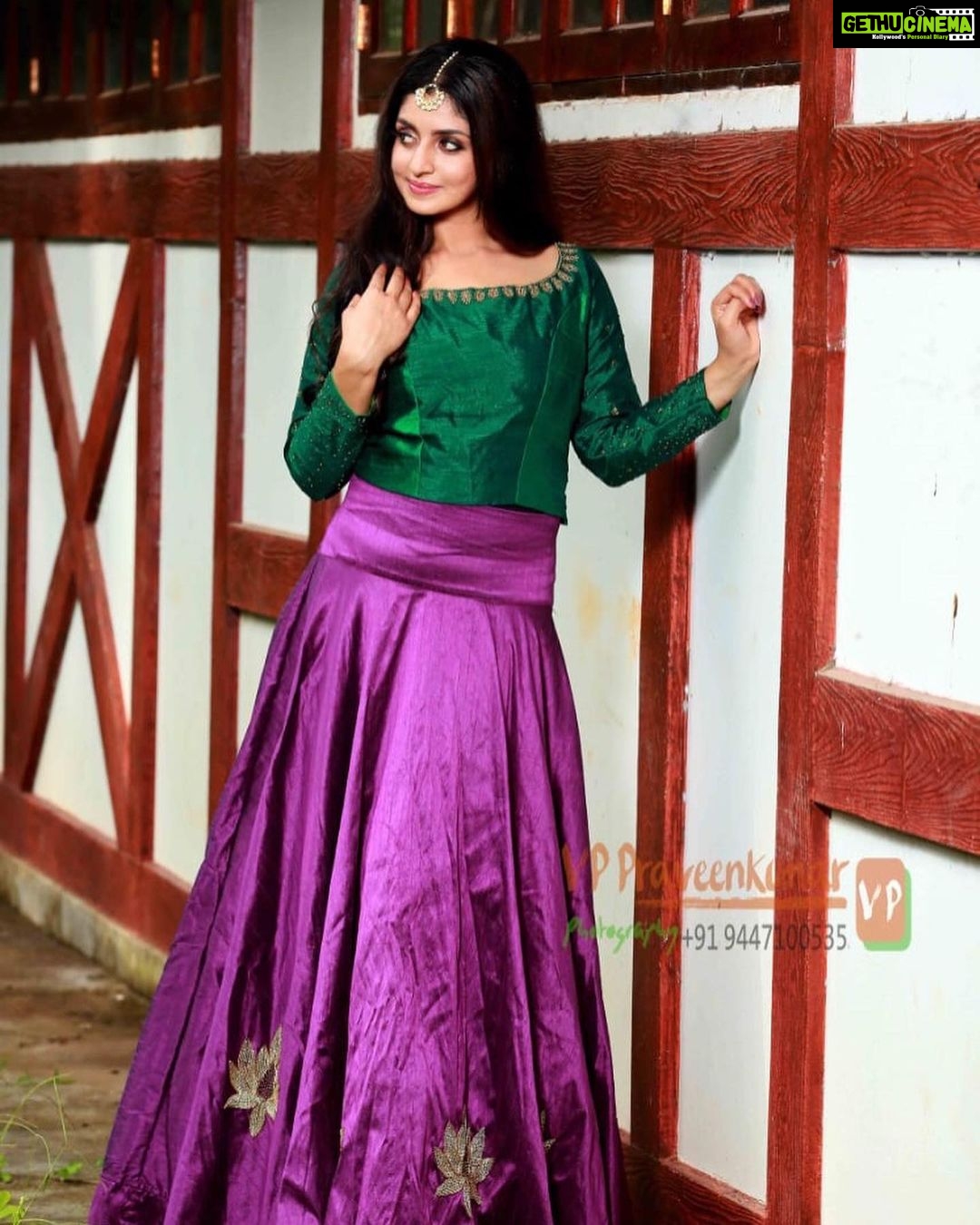Athmiya Instagram - Star n Style Photoshoot ❤️ Photography @vp.praveenkumar_photography ❤️ Make Up :Amal❤️ Costume @saveri_by_sajani_pallath ❤️ Ornaments: Claron fancy❤️