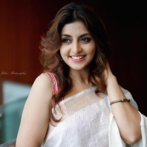 Athmiya Instagram - 📸 @jith_in_sunny_ ❤️
👗 @georgezarah ❤️
💄 @_sapnas_makeover ❤️