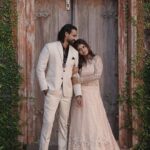 Athmiya Instagram – It’s a Year Sanuu
 @sanoopknambiar 💐❤️

Taking this opportunity to shower my sincere gratitude and thanks to all dear n near ones who worked hardcore for this” last-minute girl’s” wedding .🙈🙈
I know i dint say it enough to u all.. 
It all came just wn we needed the most..We cherish all your help immensely 🤗😘

@ans_hautecouture_official (the love weaved in a 6 meters of silk has got all my heart , then, now n forever my favourite saree❤️🤗) @shadul__ashique ❤️

@paris_de_boutique 😘❤️ love from my heart for the reception attire .. i absolutely adored the dress❤️
@inamen_kannur 🤗❤️ @sanoopknambiar ‘s reception outfit was perfect and we really admired your effort 🤗

@_sapnas_makeover Chechii ua the bestest of bests always 😘😘my all time favourite .. wud love recommending u to anyone !!❤️❤️
@prasheeva_k for the Mehandi design ❤️

@blooms_co_ 🤗❤️ u guys wer as amazing as ua beautiful photographs @saikiranvs_ ❤️❤️

@amith_s_nadh ❤️and @owls_group 🤗😍fr managing and coordinating the events so beautifully 

And many more beautiful souls… I’m still in a dream.. 

@rafikannadiparamba ❤️,my brother from another mother, how cn i conclude the post without thanking u enough, u beautiful selfless human ,for being there and everywhere!!!!🤗❤️❤️

Everything went amazingly well that days and words fail to express how appreciative we are for everything that you guys did for us 🤗❤️All love…