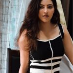 Athulya Ravi Instagram – Life is better in black and white 🤗🤗 #blackandwhite #colours #sunrise #naturalhair !! 
📸 @irst_photography
