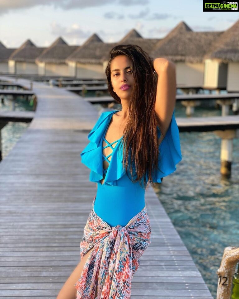 Avika Gor Instagram - Sun kissed! Pc @milindchandwani Wearing @angelcroshet_swimwear Location @driftretreat Managed by @pickyourtrail #Maldives #vacation Drift Thelu Veliga, Maldives