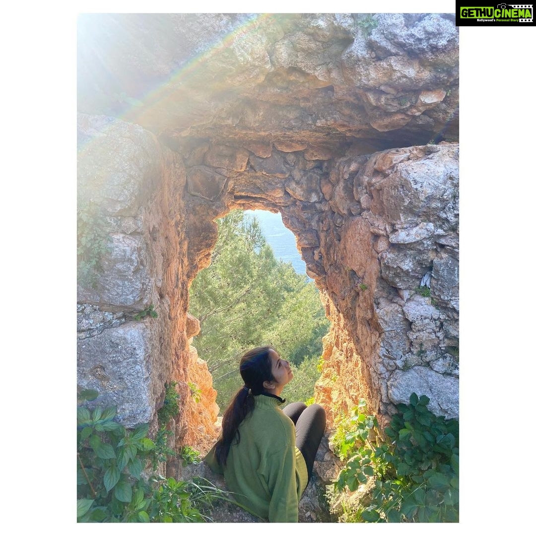 Avika Gor Instagram - Pc @milindchandwani tu toh mast photo khichta hai re 😍 Alanya Castle - Kalesi