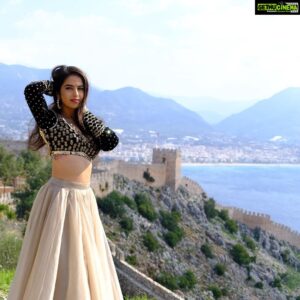 Avika Gor Instagram - Heaven on earth : Alanya 

Outfit @aparnakdesign 
Photography @klipatolyesi