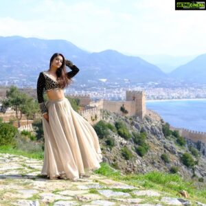 Avika Gor Instagram - Heaven on earth : Alanya 

Outfit @aparnakdesign 
Photography @klipatolyesi