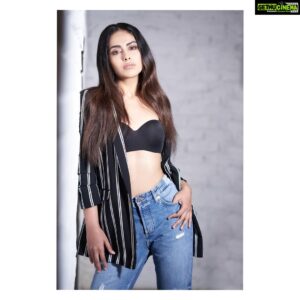 Avika Gor Instagram - Caption this!

@avigowariker thank you sir.

@rohit_bhatkar @nishisingh_muah

@viniyardfilms @ashviniyardi @jubinrajeshdesai