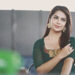 Avika Gor Instagram - #throwback Designer @navya.marouthu photographer @crafty_chandu #bts video by @rollingcaptures Cosmetics @fiorrcosmetics MUA @panduchalapati