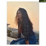 Avika Gor Instagram - Sunset + @sarathshetty = PERFECTION