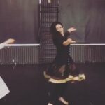 Avika Gor Instagram - You guys can clearly see in the end how I behave 🙈 💃🏻 @dancewithkri thank you teacher 😘for bearing with me and my madness 🤣 #tabaahhogaye from #kalank ❤️ The World Dance School, India