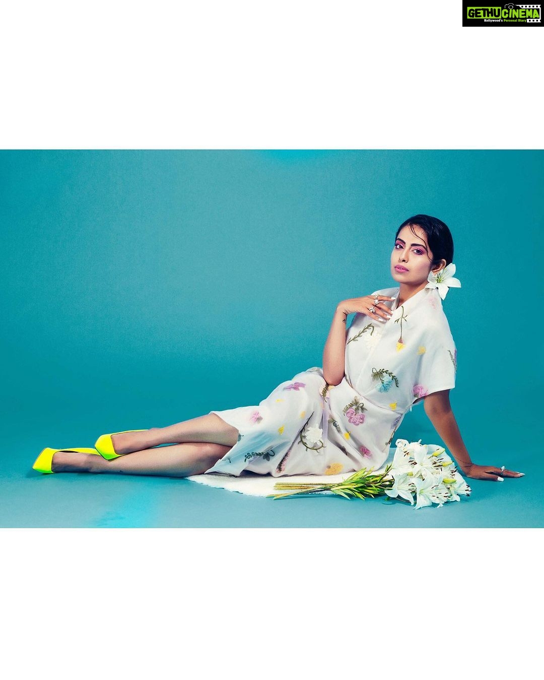Avika Gor Instagram - ๐ Magazine- @thesurrealmag @hillaryrichmond_ Artist reputation management- @lathiwalatasneem @namita_rajhans_ @shimmerentertainment Styling- @harmann_kaur_2.0 @malkit_gill2697 Hmua- @purplesmakeupstudio Photography- @pratimareddy