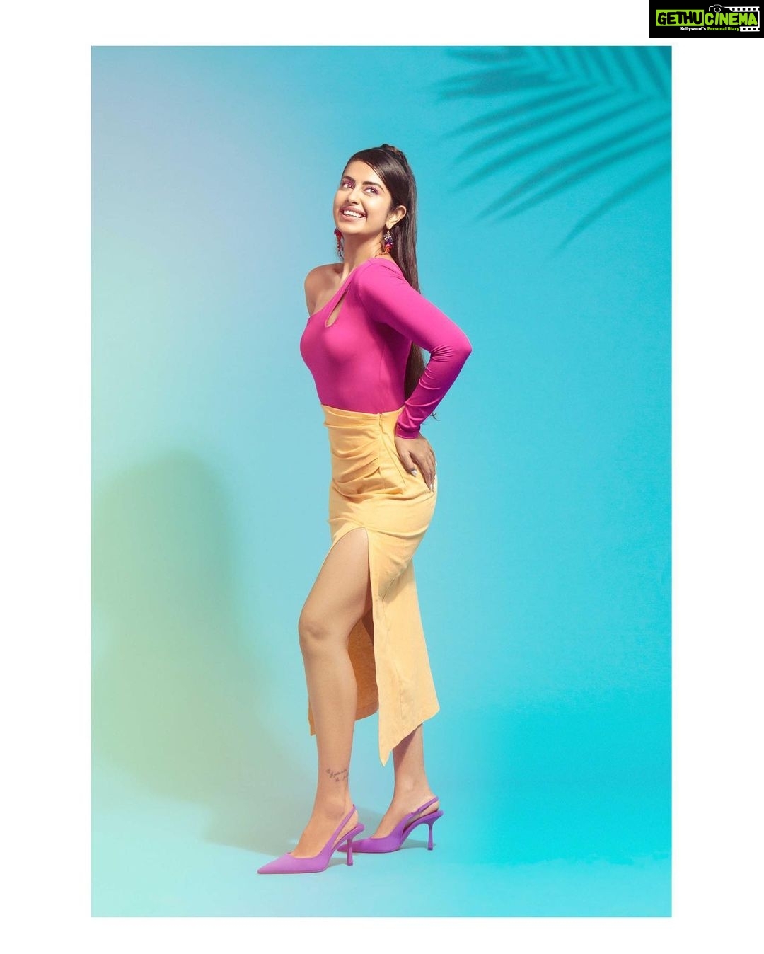 Avika Gor Instagram - Can I add more Colours to your life?ππππ§‘β€οΈπ @glmagazine_india @inndresh_official @vasundhara.joshii @aanimeshsood @editor_glmagazine @pratimareddy @harmann_kaur_2.0 @malkit_gill2697 @purplesmakeupstudio @viniyardfilms @